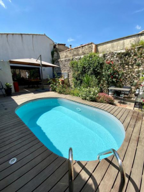 Villa conviviale à Cournonsec avec piscine privée